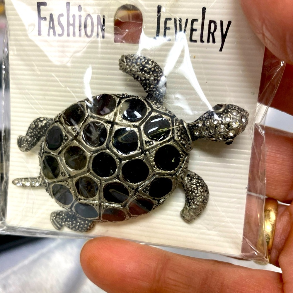 Turtle Brooch Silver Tone Black Enamel Rhinestone Fashion Jewelry New